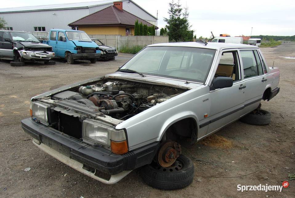 Volvo 740 na części benzyna Seria 700 Celestynów