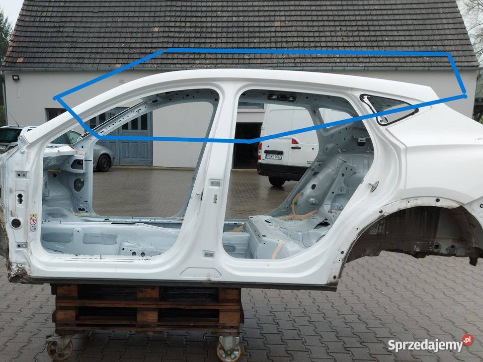 CUPRA FORMENTOR 5FF DACH BIAŁY LB9A
