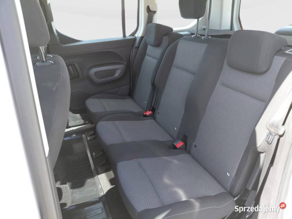 Toyota ProAce City Verso 2022r FV23 2 kpl opon Warszawa