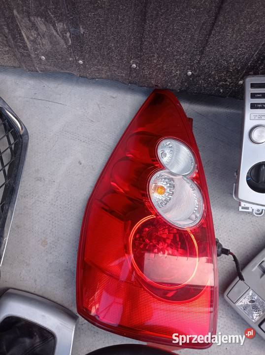 Mazda 5 klapa bagażnika lampa zderzak tyl