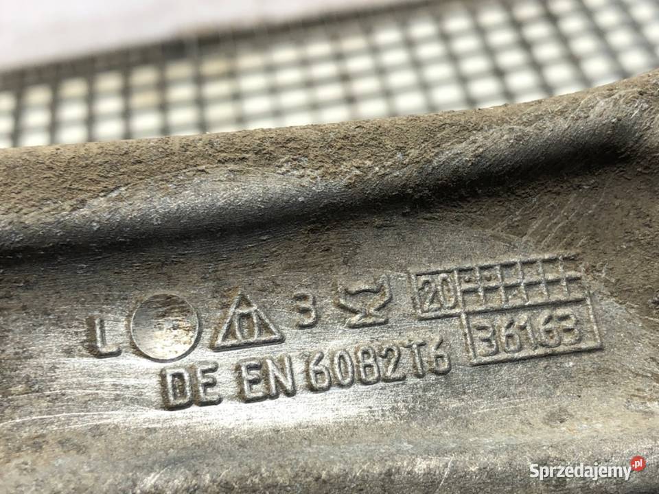 WAHACZ LEWY PRZÓD BMW F07 Hatchback 0917 PRZEDNI