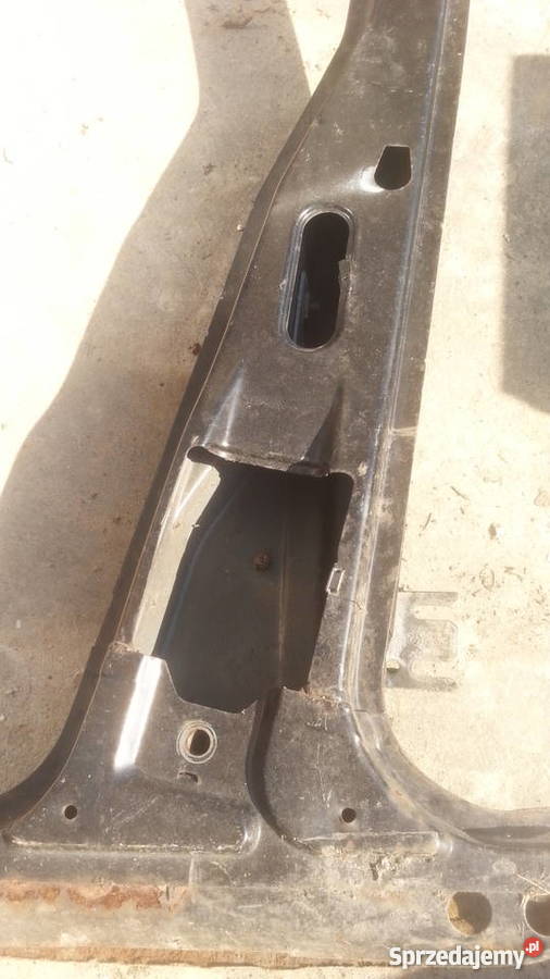 słupek prawy sedan BMW E30 części blacharskie lubelskie Biłgoraj