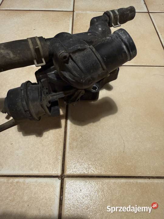 KIA RIO IV YB 12 16V OBUDOWA TERMOSTATU Pozostałe Warszawa sprzedam