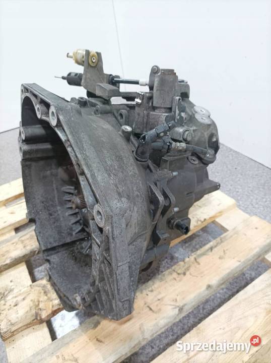 SKRZYNIA BIEGÓW 55561696 F40 20 CDTI Opel