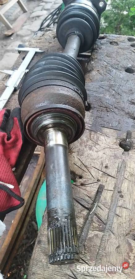 Półoś prawa Mitsubischi Pajero wielkopolskie Wola Książęca