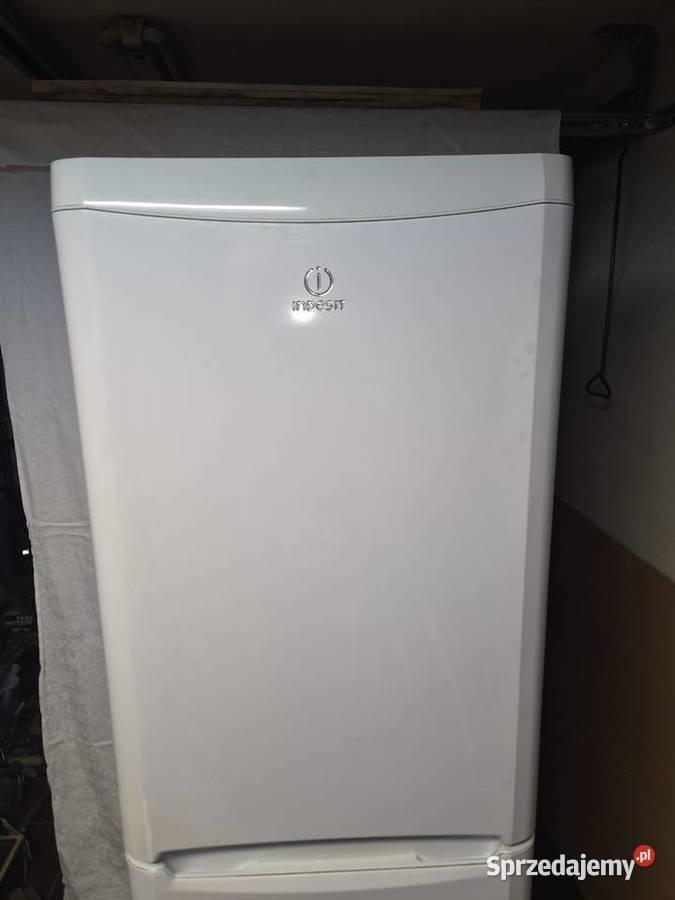 Sprzedam lodówkę Indesit 65cm lubelskie Chełm