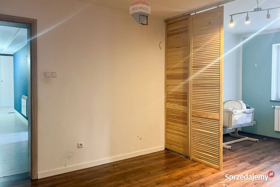 Dom 105 m2 Sade Budy szkoły i PKP