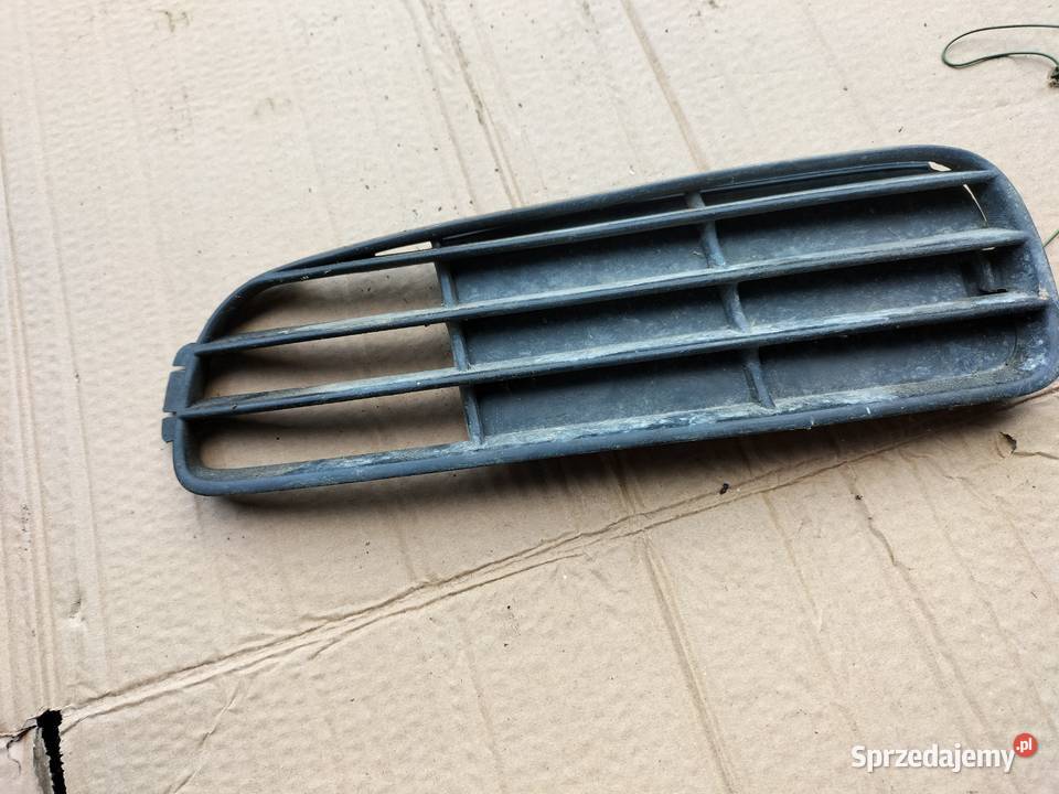 AUDI 80 B4 80B4 KRATKA ZDERZAKA PRZEDNIEGO Kamień-Kolonia