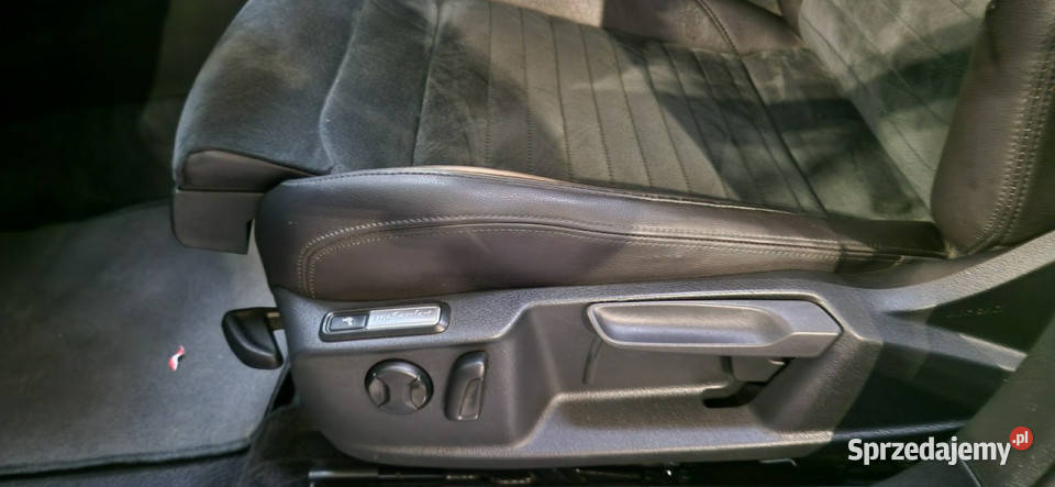 Volkswagen Passat opis W podanej Roczna relingi dachowe Mysłowice