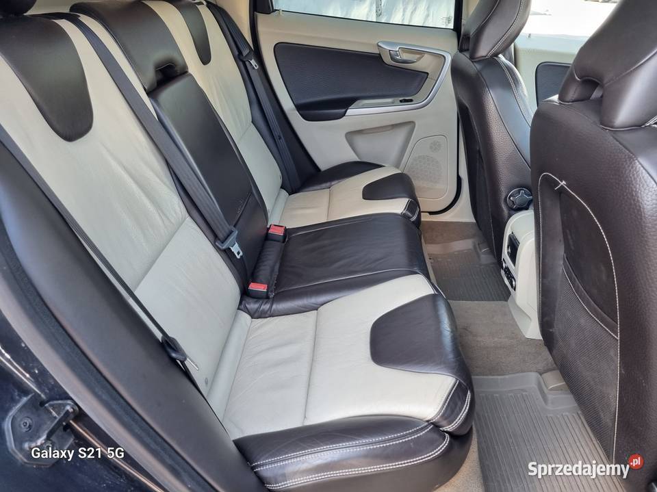 Volvo XC60 I 24 D 185 4x4 skóra ksenony alufelgi