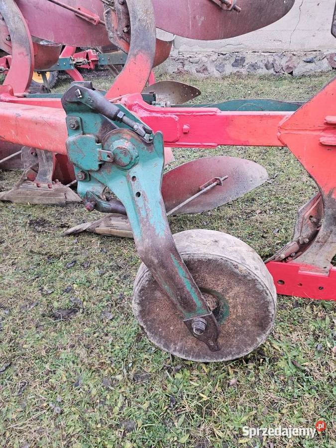 Pług Kverneland 4 skibowy obrotowy na resorze