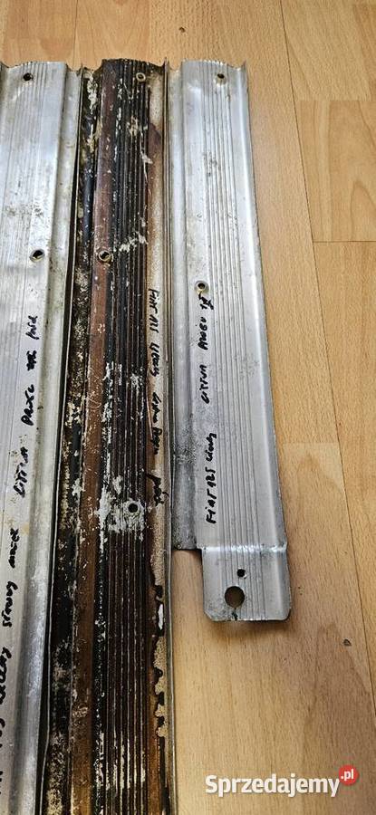 KompletOryginalne aluminiowe listwy progowe Fiat Barlinek