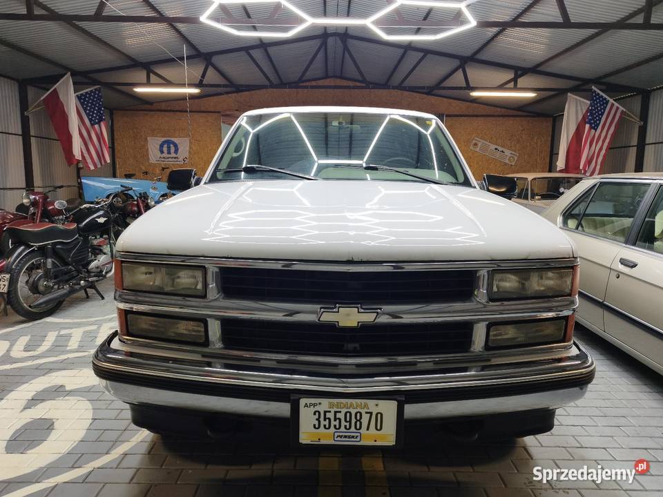 Chevrolet Suburban 57 V8 4x4 162492km Suburban Zamość