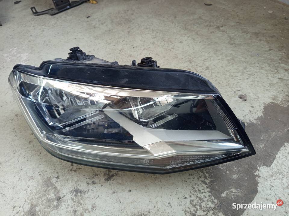 Reflektor prawy caddy 4 15 roku orginal Lampy przednie