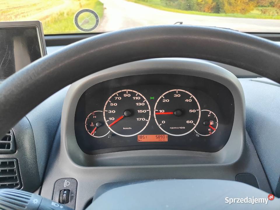 Pilote Integra 28 JTD Rok produkcji 2004