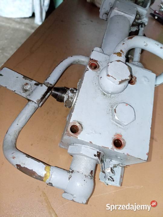 Ursus C330 c360 rozdzielacz