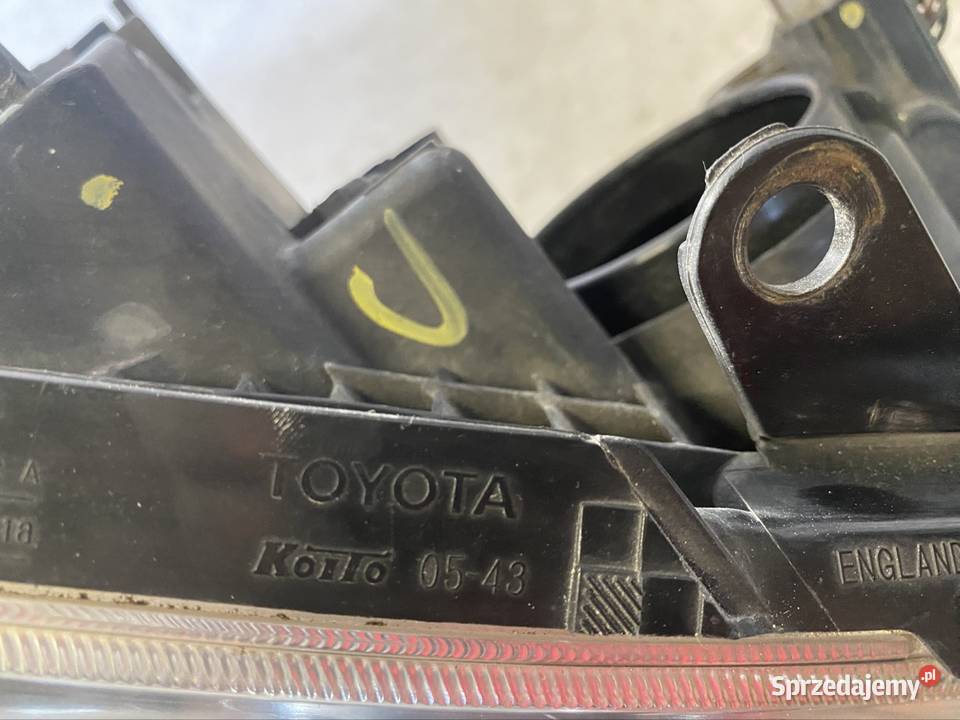 LAMPA PRZÓD PRZEDNIA PRAWA TOYOTA AVENSIS T25 II Lampy przednie śląskie Jasienica sprzedam