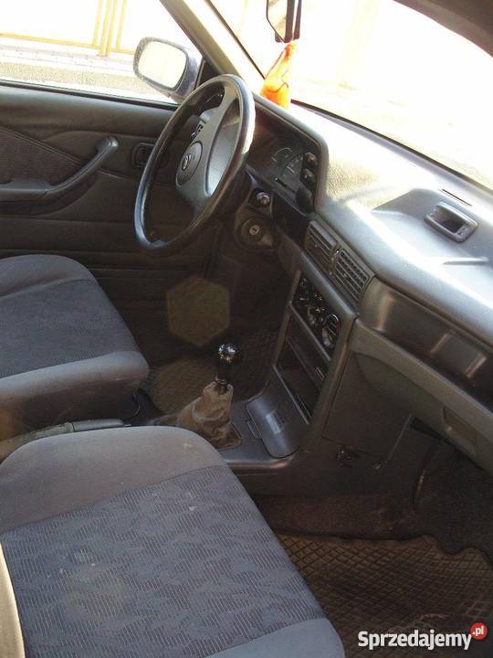 Daewoo Nexia sedan 15003 1997 z hakiem nieuszkodzony Katowice