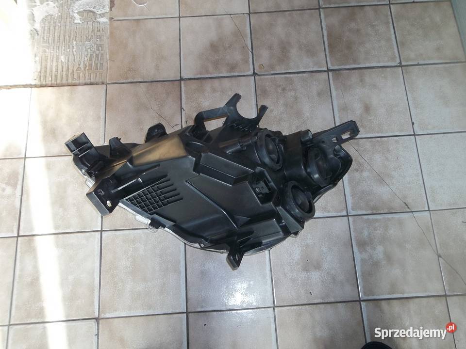 citroen berlingo 20082011 lampa reflektor nowa Jędrzejów