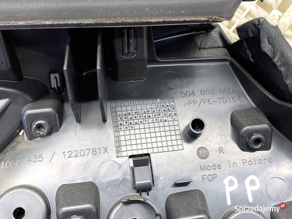 BOCZEK DRZWI PRAWY PRZÓD VW GOLF VII Hatchback osobowe