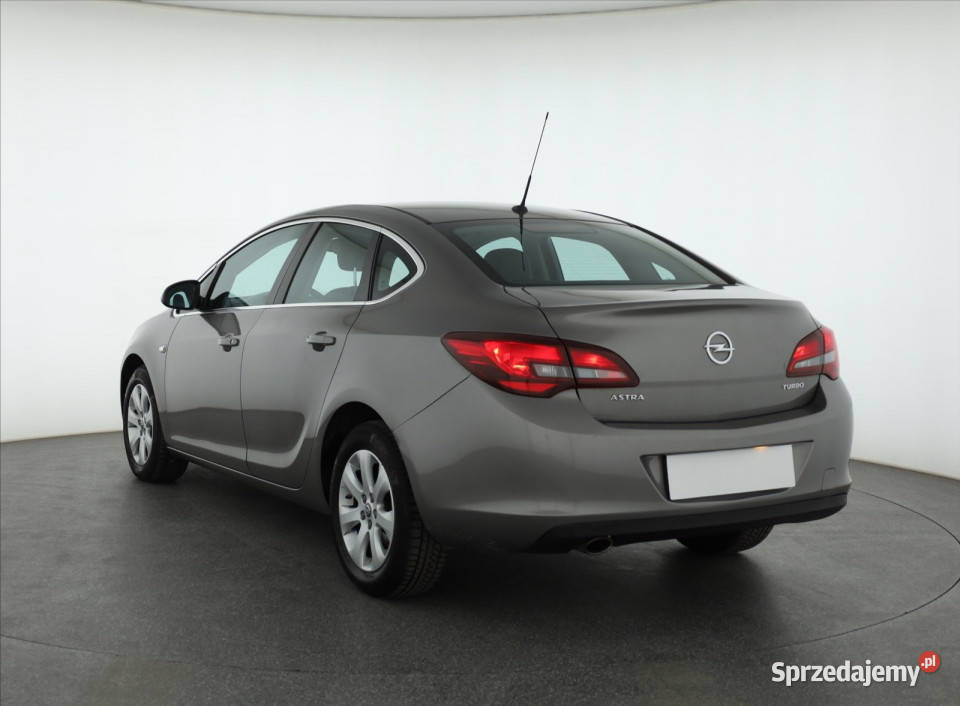 Opel Astra 14 T Piaseczno