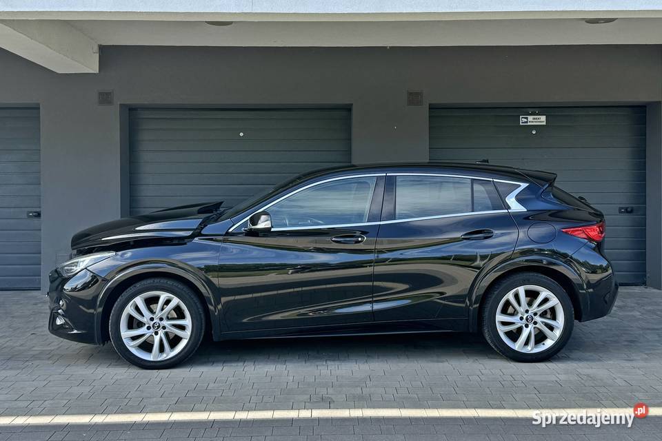 Infiniti Q30 15 d automat LED nawigacja radar Rzeszów