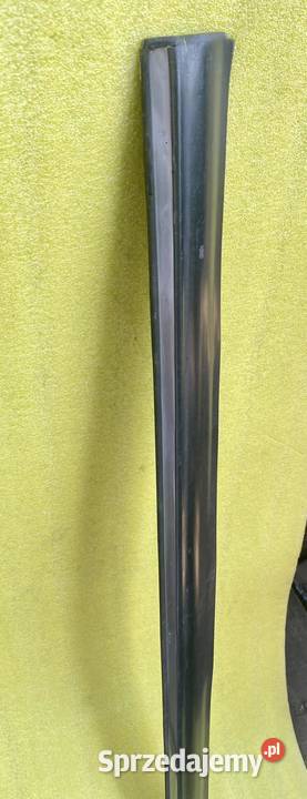 MercedesBenz W123 Listwa drzwi prawy przód Rok produkcji 1980 Łagiewniki