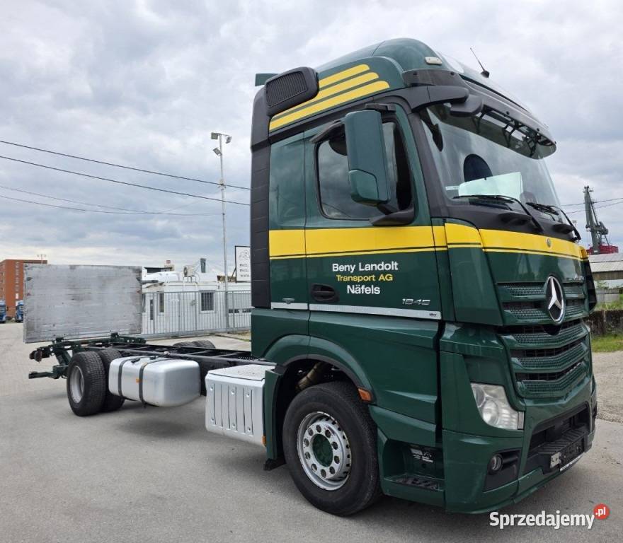 Rama do zabudowy z winda Mercedes do sprowadzenia Warszawa