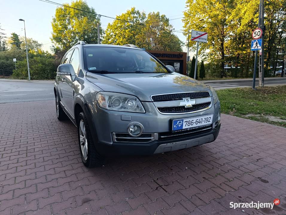 Chevrolet Captiva 20 2010 r d 150 Salon Niski automatyczna Warszawa sprzedam