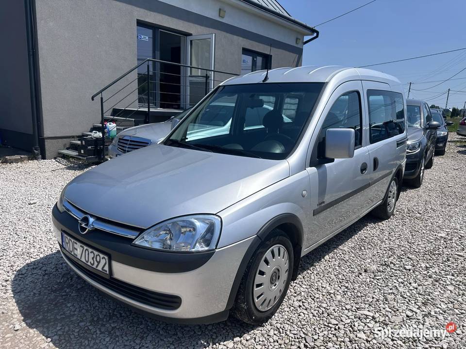 Opel Combo 17 DTI 75 Zadbany Klimatyzacja Zarejestrowany w Polsce Ładna