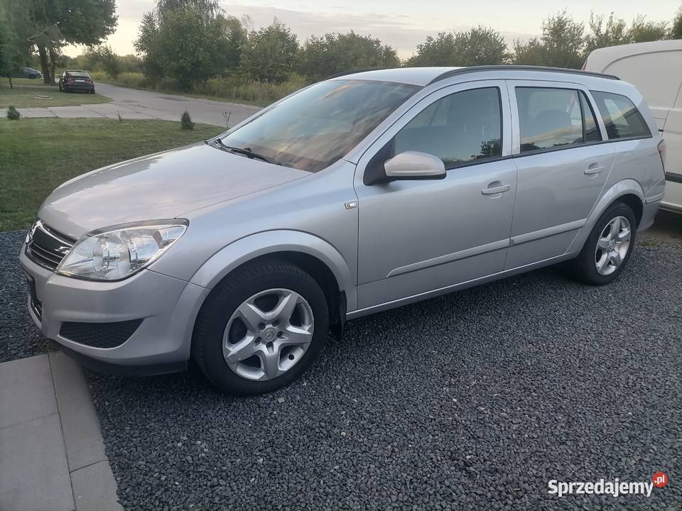 Opel Astra H 16 benz 116 2008