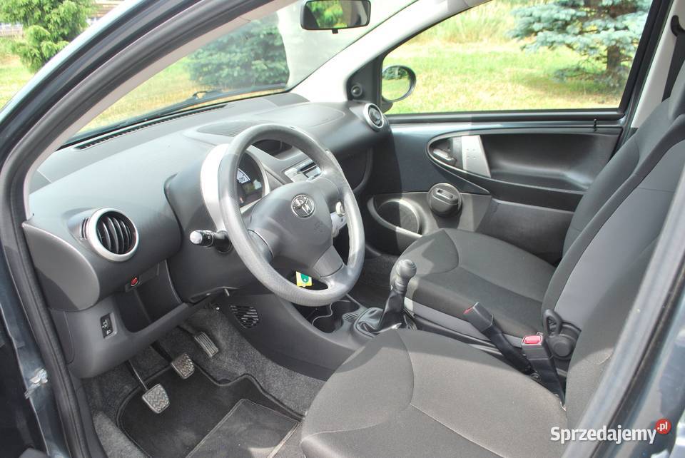 Toyota Aygo 10 benzyna 68 Klima Elektryczne ASR (kontrola trakcji) Nowy Sącz