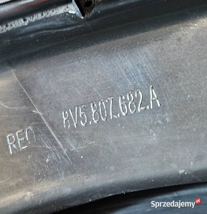 AUDI A3 8V5 SEDAN KRATKA PRAWA ZDERZAKA PRZÓD Międzychód