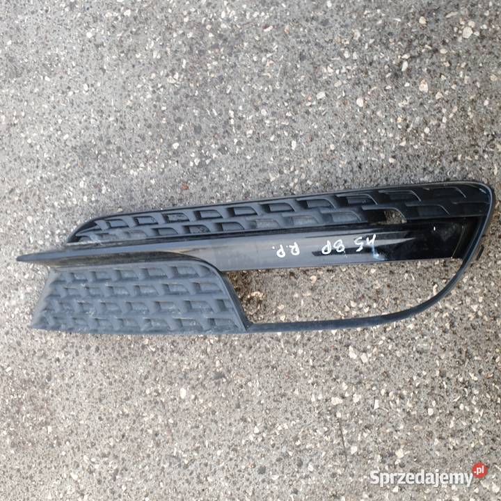 AUDI A5 8T KRATKA ZDERZAKA PRAWA 8T0807682H kujawsko-pomorskie