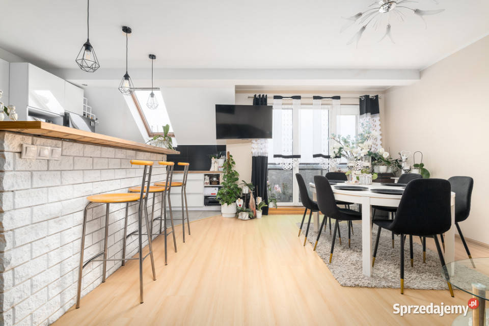 Dwupoziomowe mieszkanie 957 m 4 pokoje balkon cegła zachodniopomorskie Warzymice