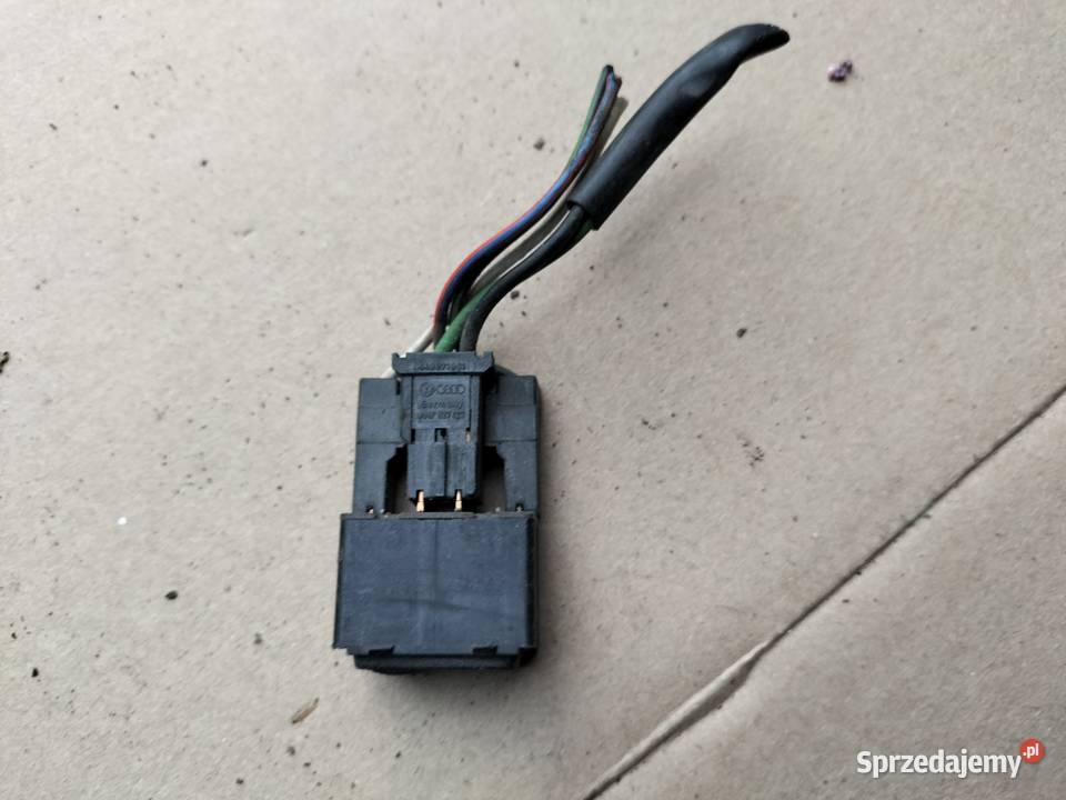 AUDI 80 B4 WŁĄCZNIK OTWIERANIA ZAMYKANIA SZYBY Panele sterowania, przełączniki Kamień-Kolonia