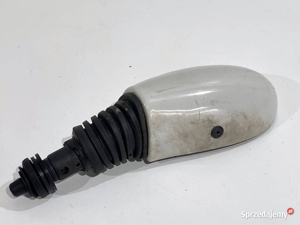 LUSTERKO LEWY LIGIER XTOO Hatchback 0512