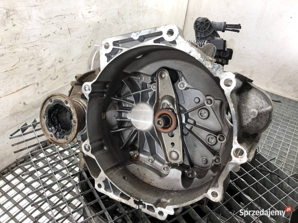 SKRZYNIA BIEGÓW VW GOLF VIII UPH 15 131 osobowe