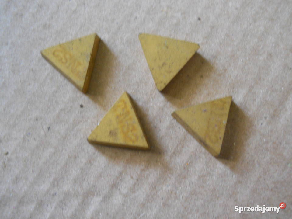 Płytki wieloostrzowe trójkątne z węglików spiekanych.
