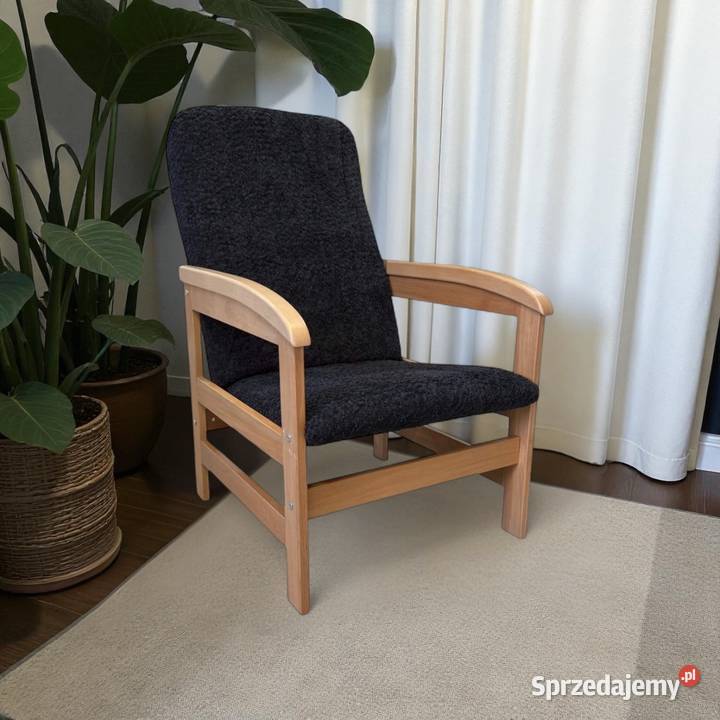 Klasyczny fotel wypoczynkowy na drewnianym Tarchały Małe