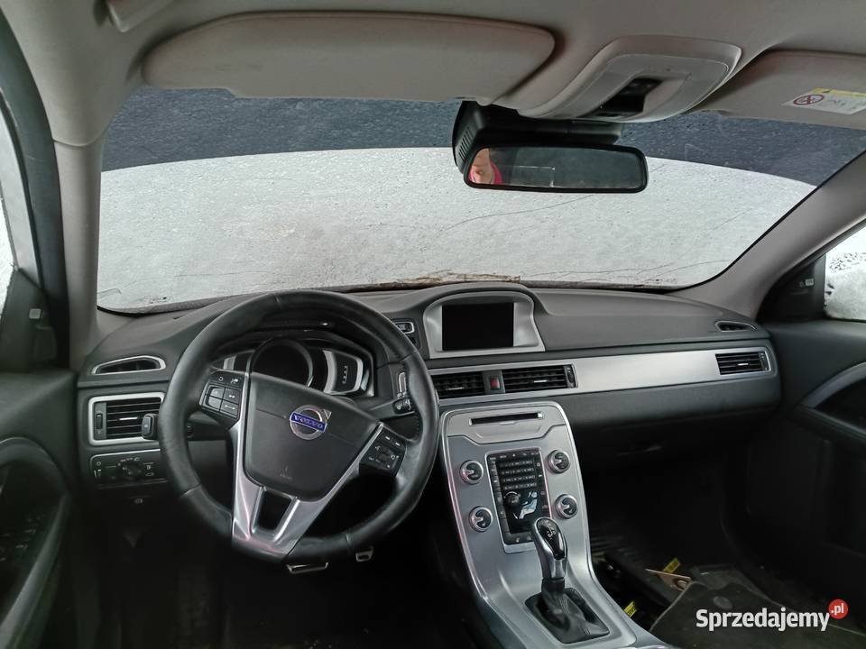 Volvo V70 części Rok produkcji 2015 Andrzejów