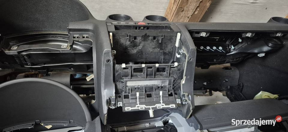 Kokpit pulpit deska rozdzielcza Audi A3 8P osobowe pomorskie Słupsk