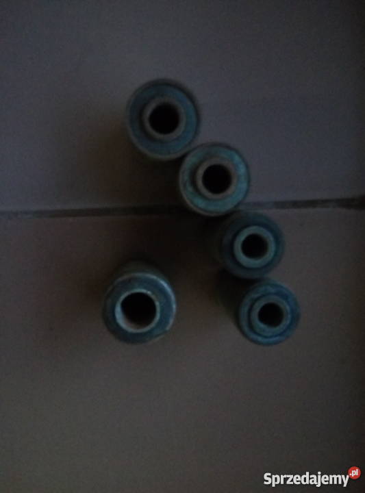 Fiat 126p tuleje wahacza resora Prabuty