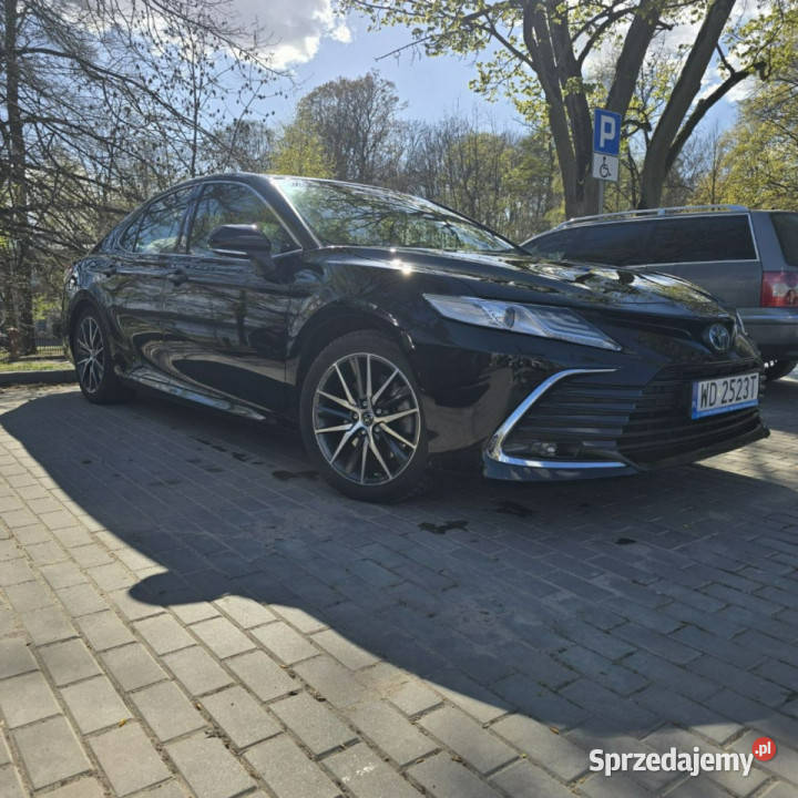Toyota Camry CAMRY 25 HYBRIDE 218 EXECUTIVE IX sprzedam