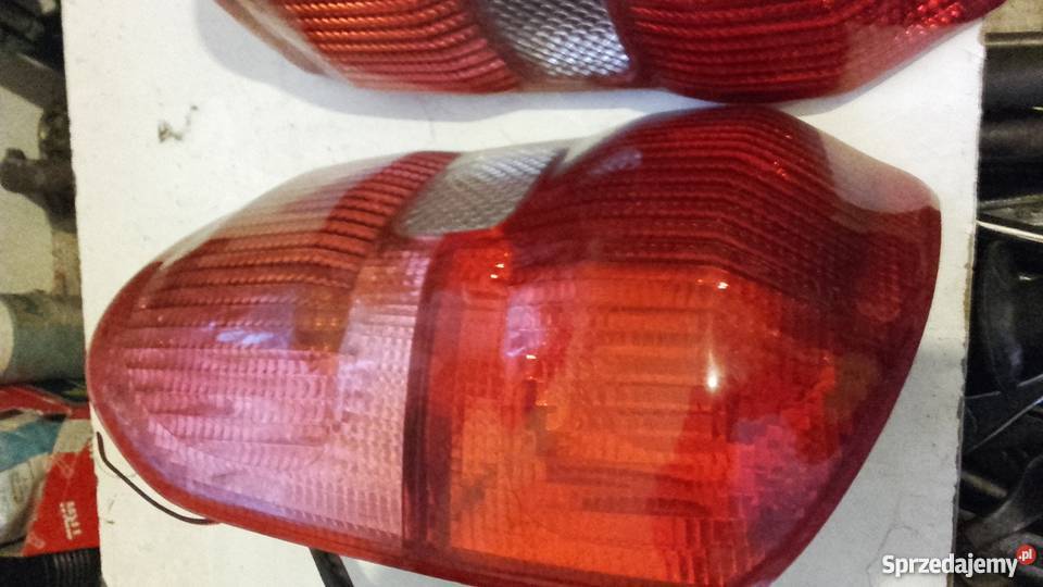 Lampy tył Toyta Rav4 2005 obie