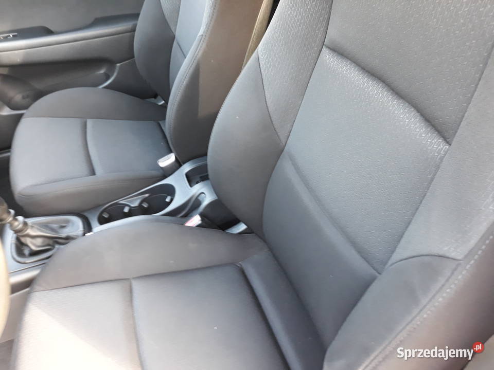 HYUNDAI I30 zadbany garażowany bogate sprzedam