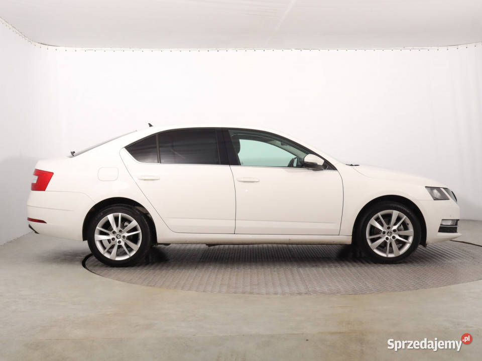 Skoda Octavia 14 TSI przyciemniane szyby