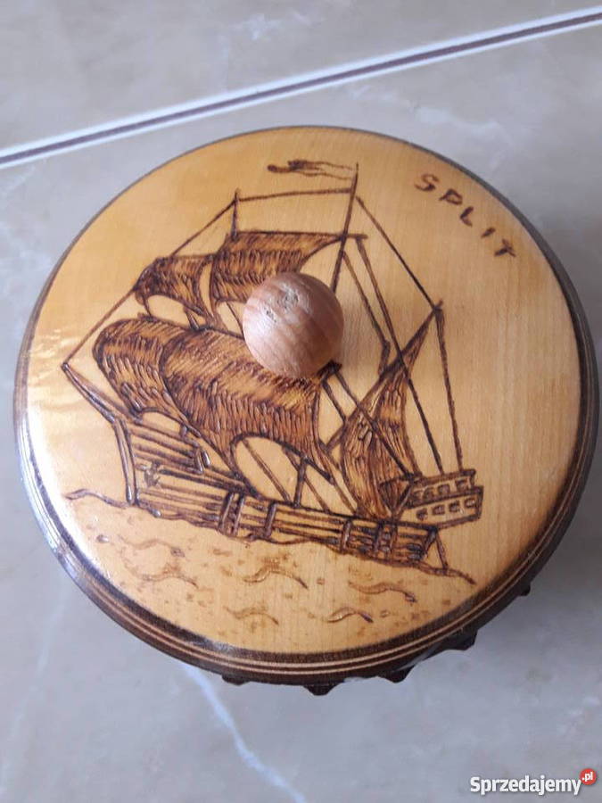 Stara drewniana szkatułka na biżuterię lubelskie Janów Lubelski