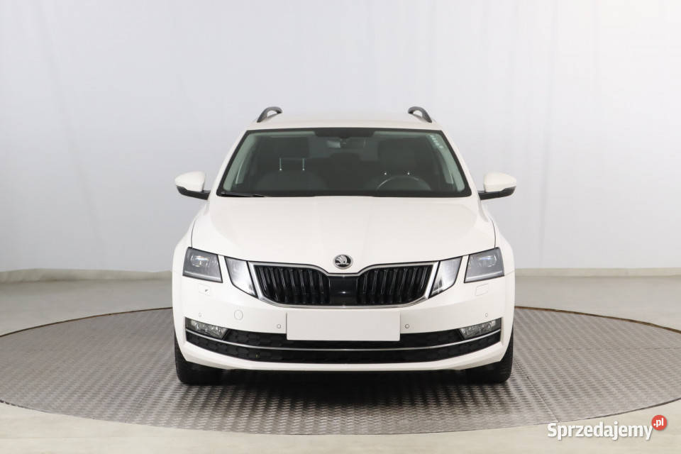 Skoda Octavia 14 TSI nieuszkodzony