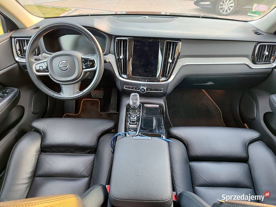 volvo v60 T6 recharge 2021 INSCRIPTION Morawica